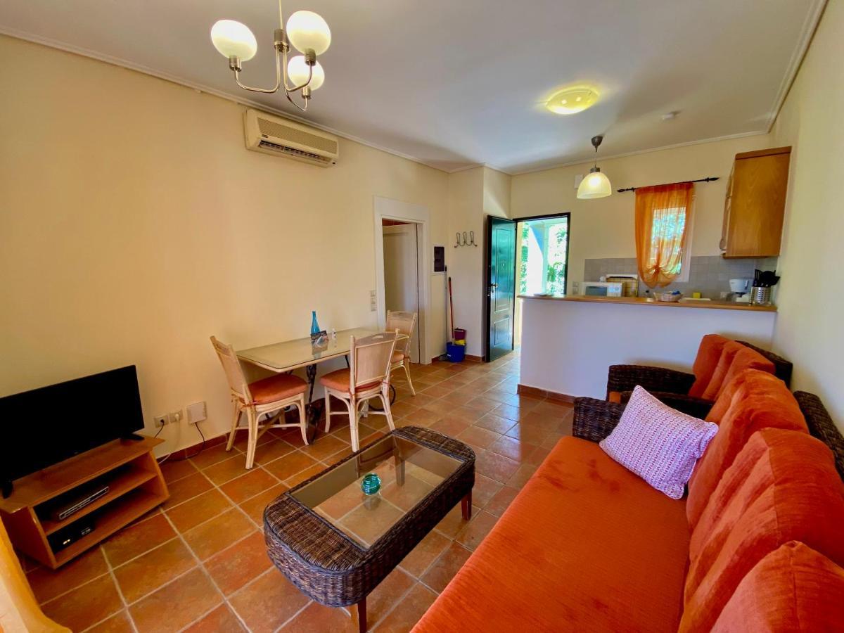 La Riviera Barbati Seaside Apartments & Villas 외부 사진